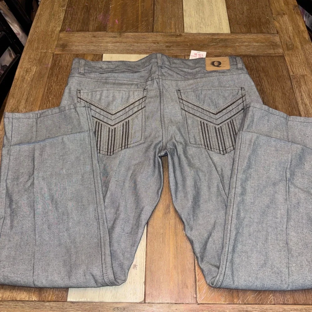 Q by Qruel Denim Jeans Mens 40 Blue Excellent Embroidered Back Pocket Straight